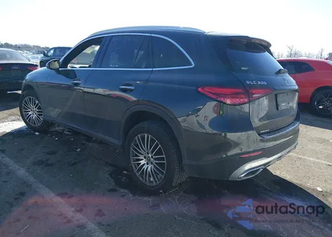 2024 Mercedes-Benz Glc 300 4Matic Suv z USA, uszkodzony, nr VIN W1NKM4HB6RF212365